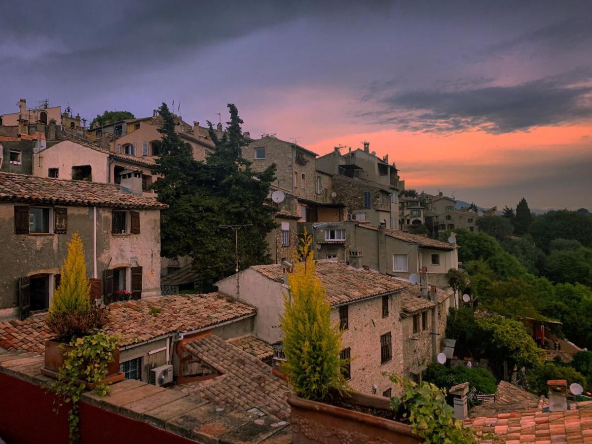 Bed & Breakfast Les Hauts De Cagnes Vue Mer Et Montagne Daire Dış mekan fotoğraf